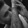 Οι Onirama κυκλοφορούν το νέο single «Μετανιώνω» – Το video με την Πηνελόπη Αναστασοπούλου